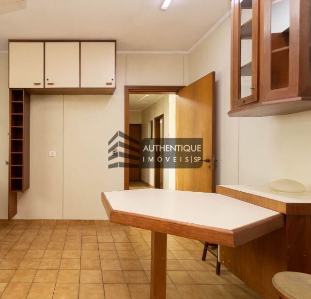 Apartamento à venda com 3 quartos, 168m² - Foto 11