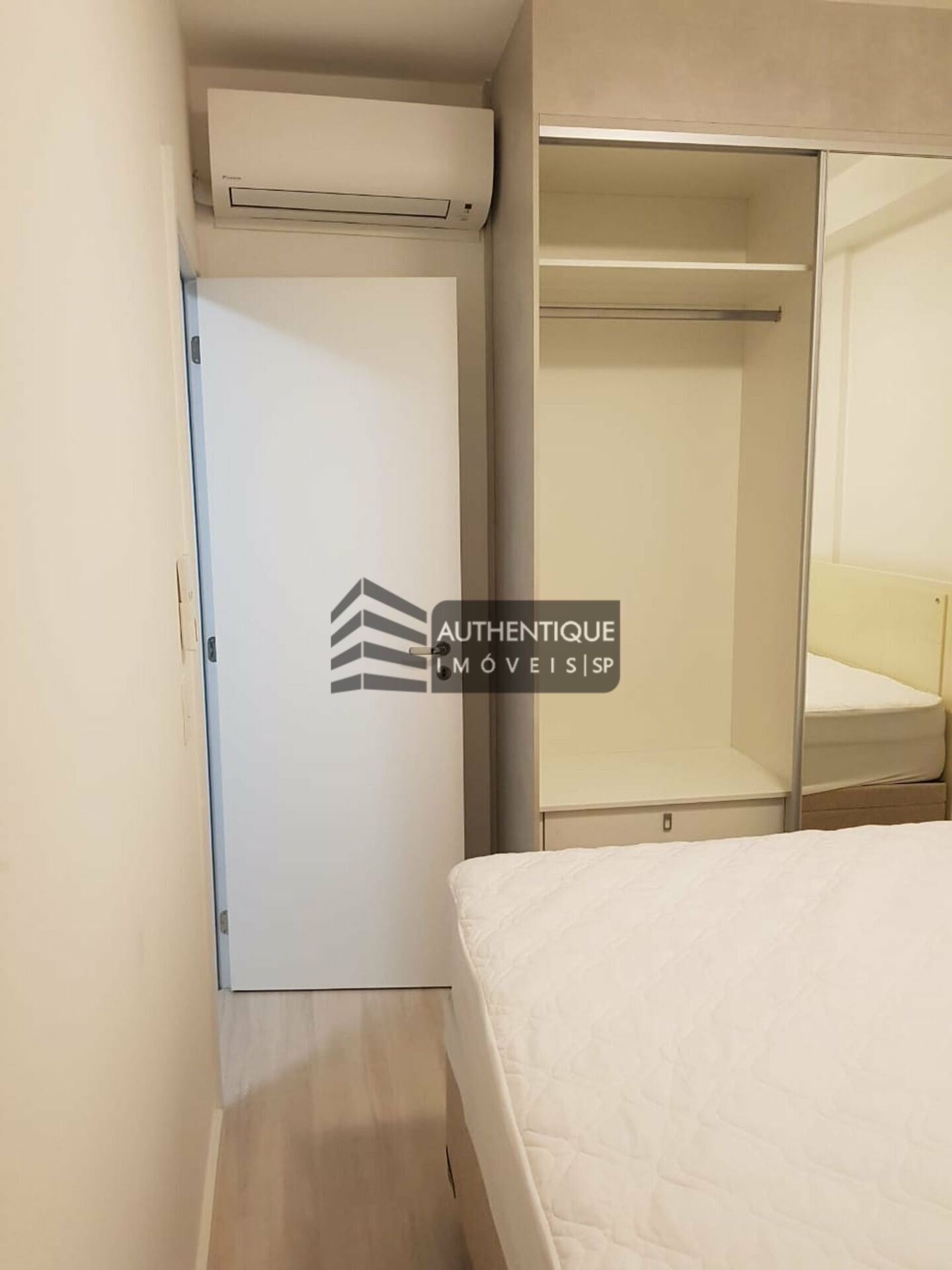 Apartamento à venda com 1 quarto, 38m² - Foto 22