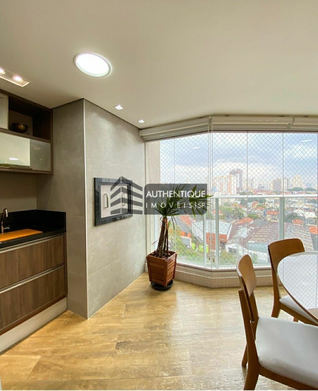 Apartamento à venda com 3 quartos, 107m² - Foto 1