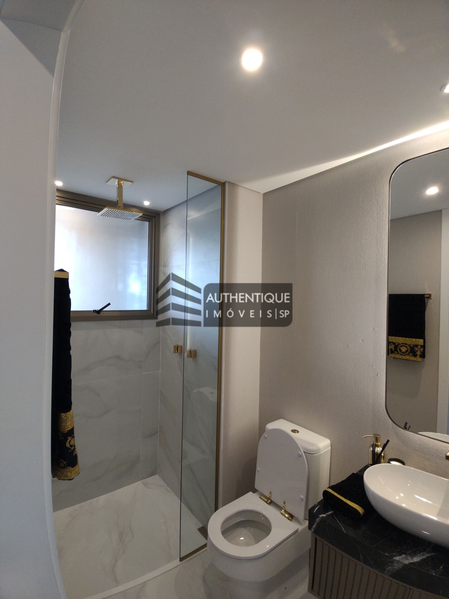 Apartamento à venda com 3 quartos, 221m² - Foto 42