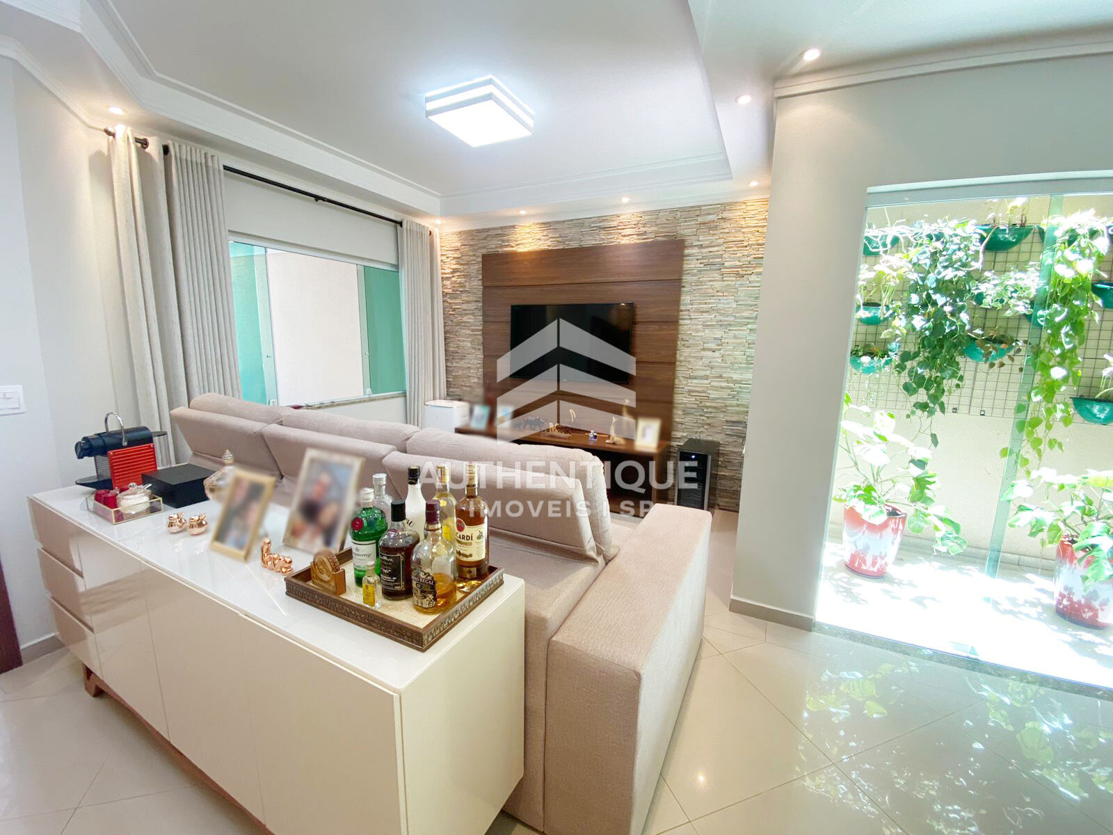 Sobrado, 3 quartos, 230 m² - Foto 1