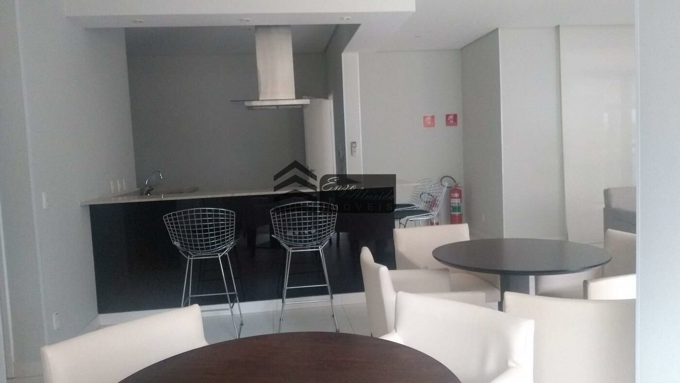 Apartamento à venda com 3 quartos, 240m² - Foto 7