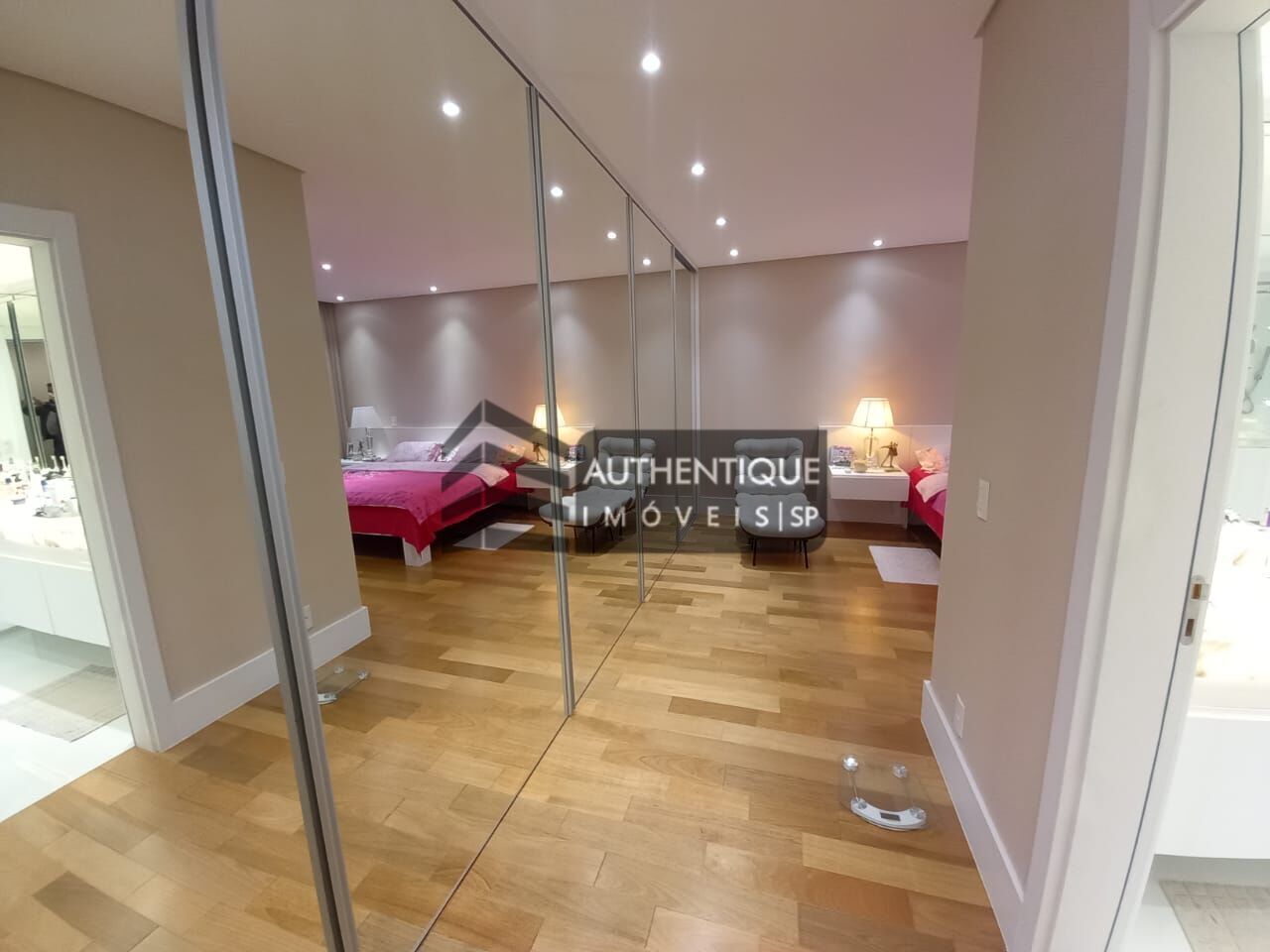 Apartamento à venda com 4 quartos, 271m² - Foto 13