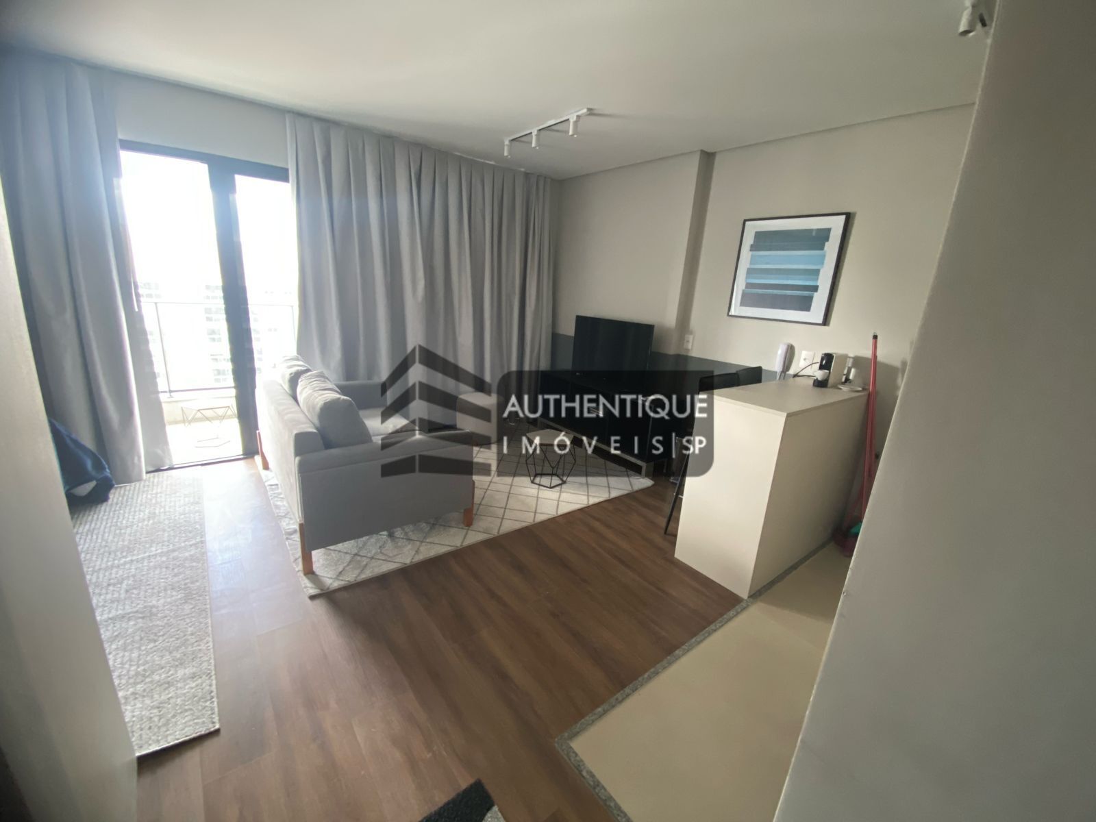 Apartamento à venda com 1 quarto, 42m² - Foto 1