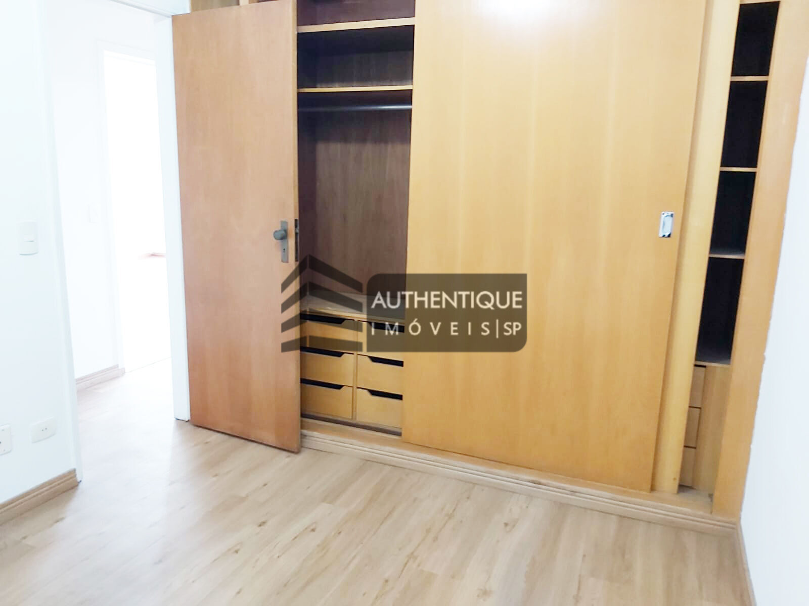 Apartamento à venda com 3 quartos, 110m² - Foto 5