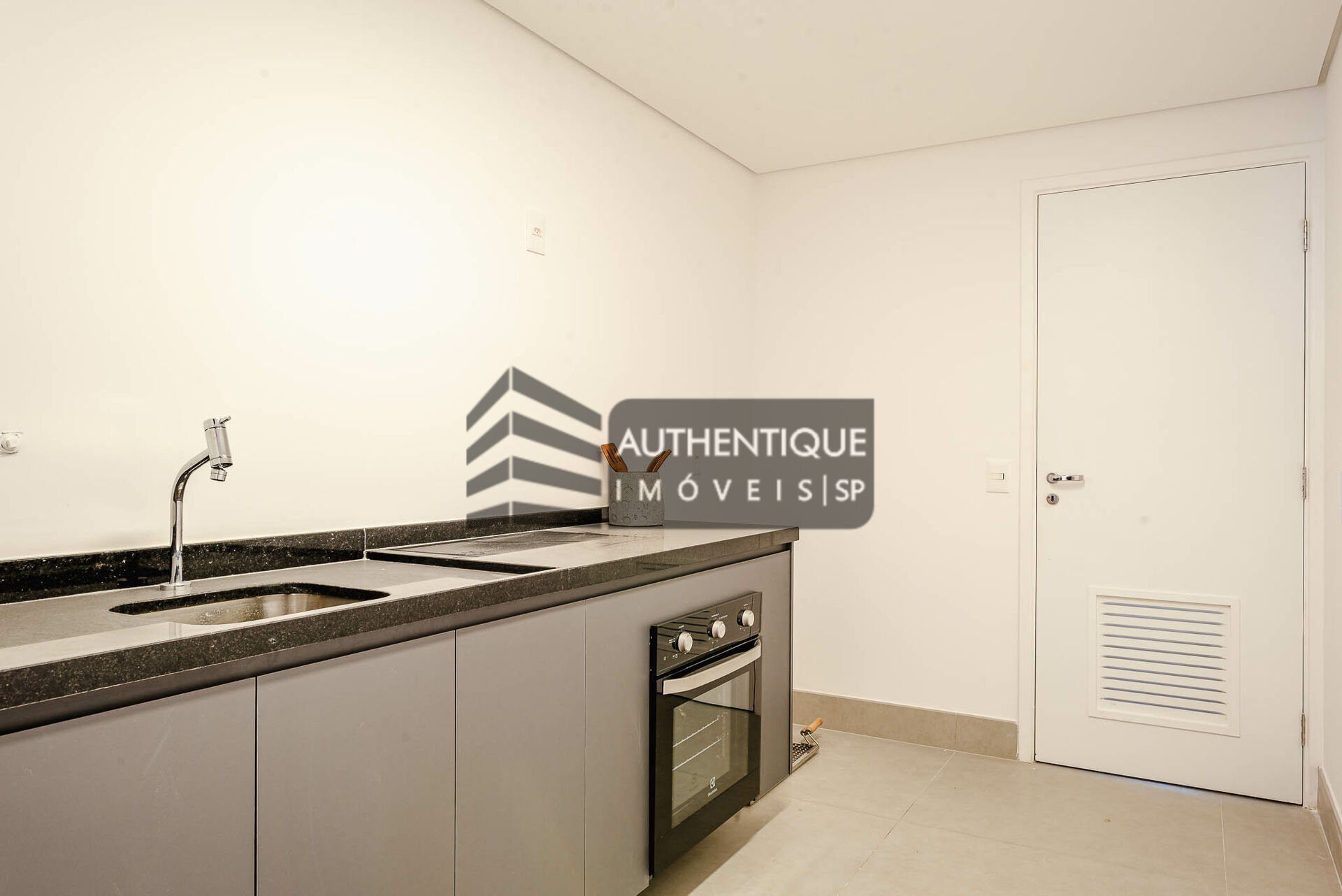 Apartamento à venda com 4 quartos, 186m² - Foto 17