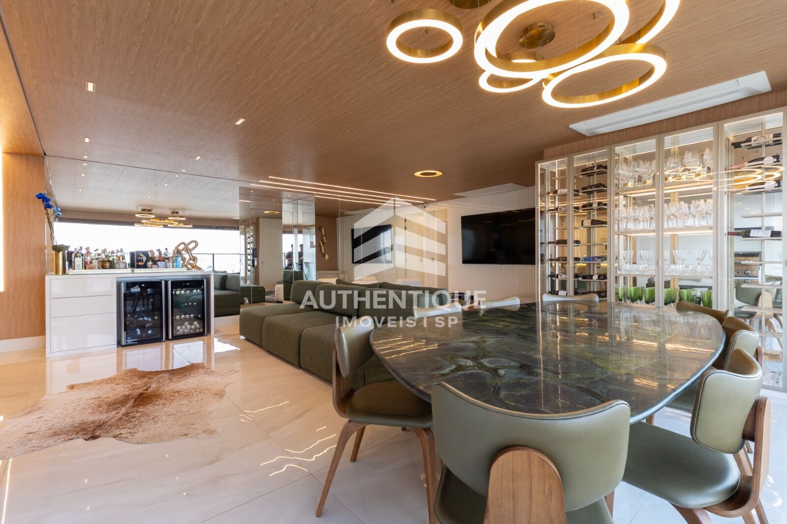 Apartamento, 3 quartos, 147 m² - Foto 2