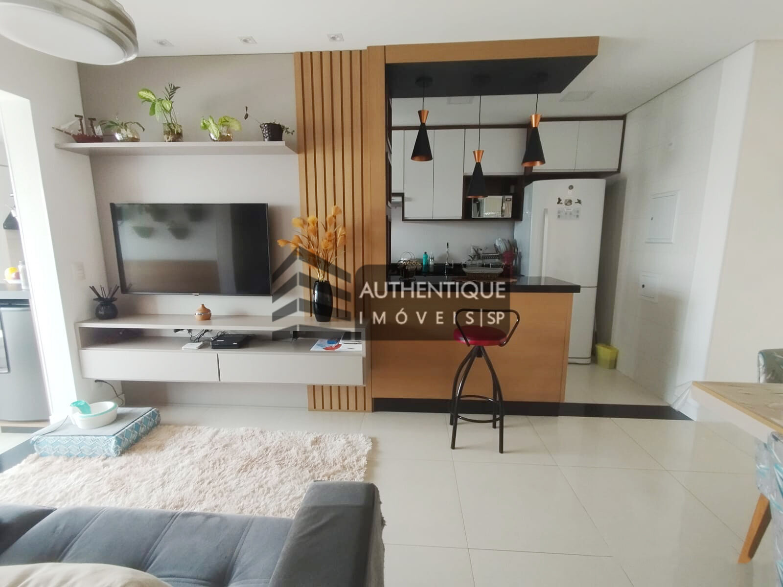 Apartamento à venda com 2 quartos, 77m² - Foto 1