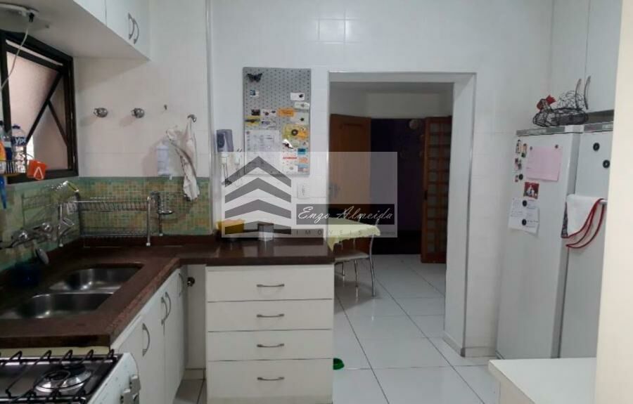 Apartamento à venda com 4 quartos, 200m² - Foto 18