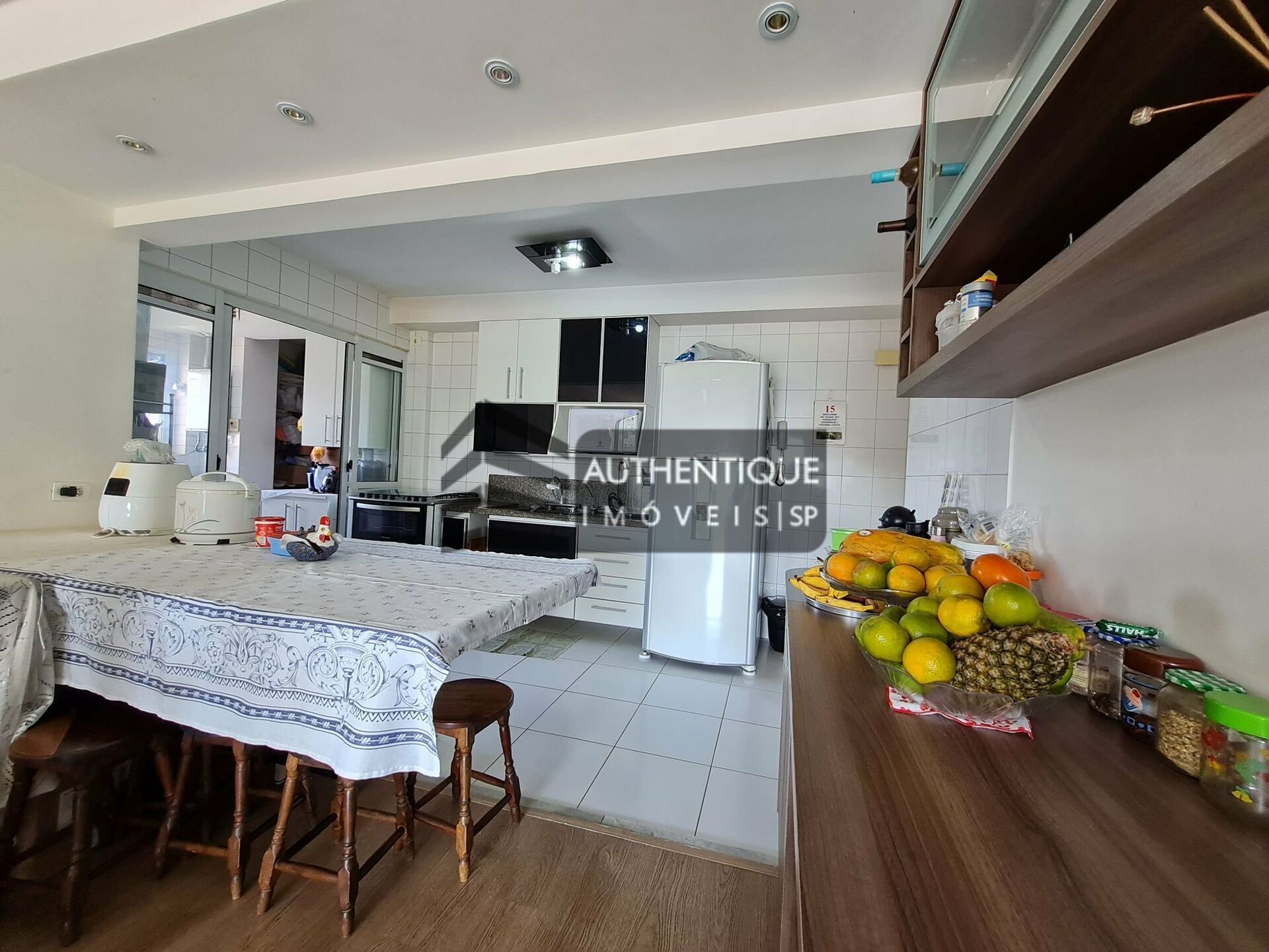 Apartamento à venda com 2 quartos, 104m² - Foto 32