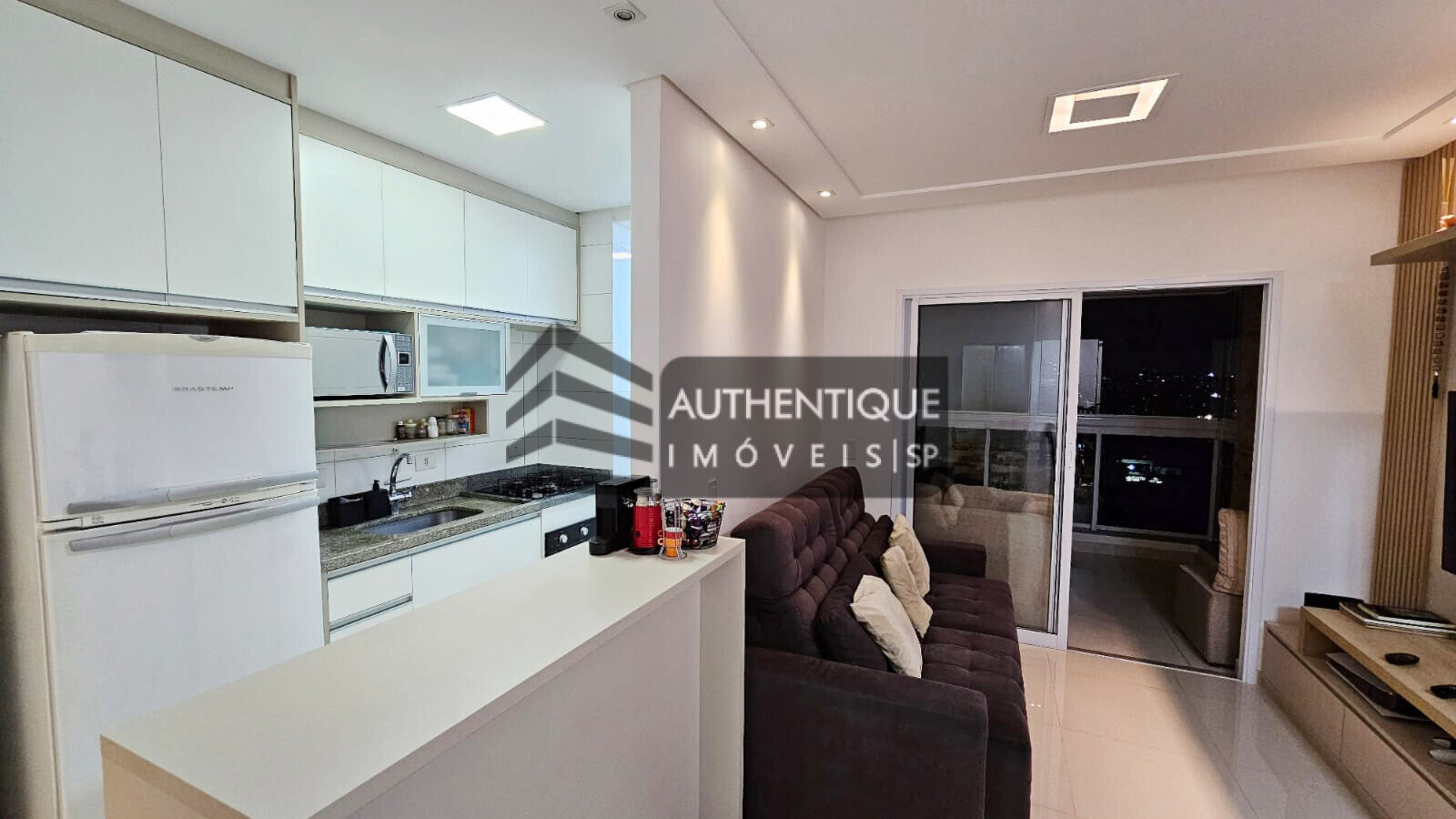 Apartamento à venda com 2 quartos, 72m² - Foto 9