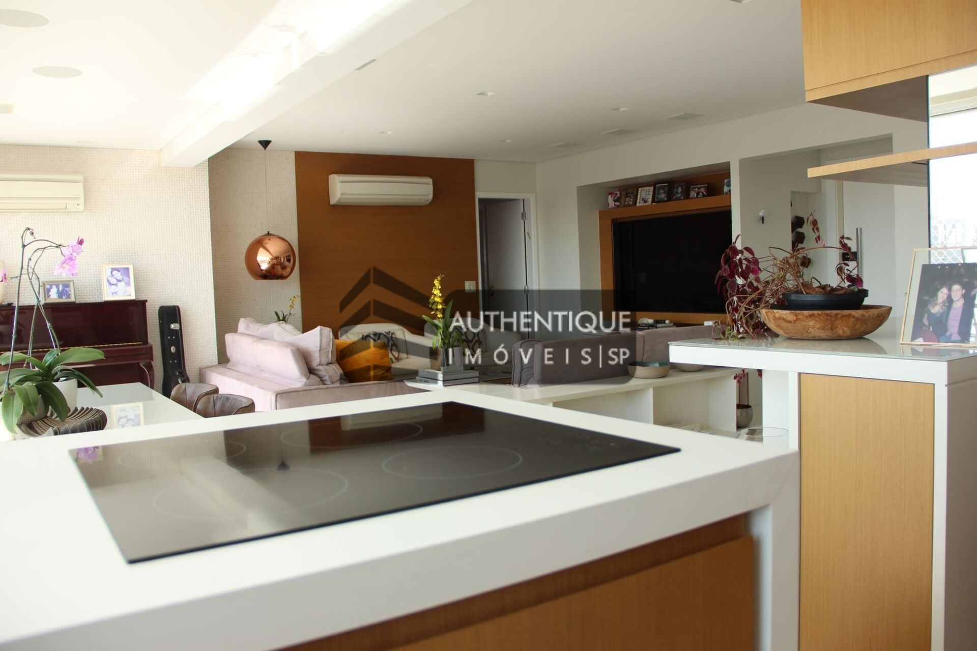 Apartamento à venda com 3 quartos, 155m² - Foto 2