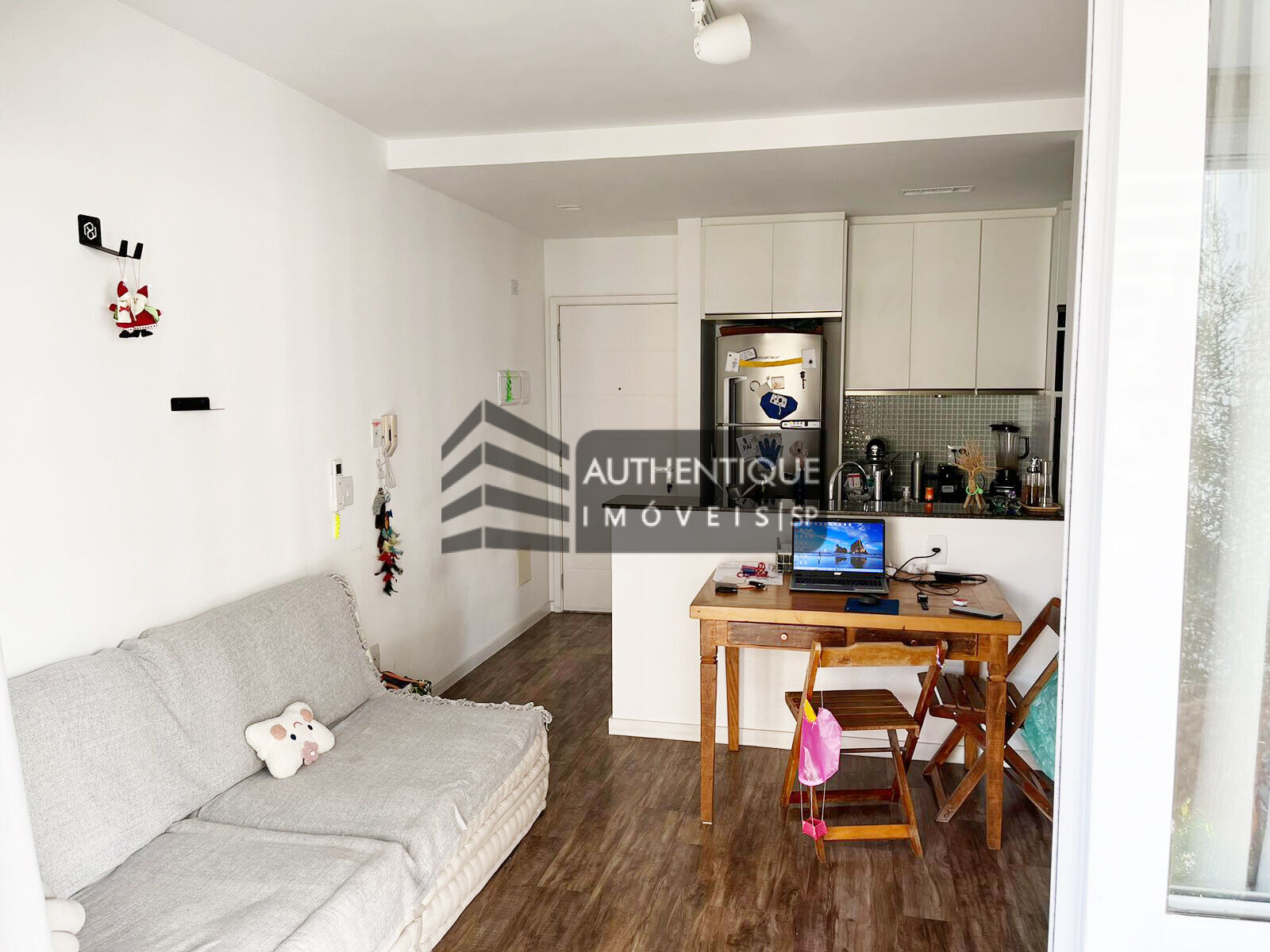 Apartamento à venda com 1 quarto, 41m² - Foto 2