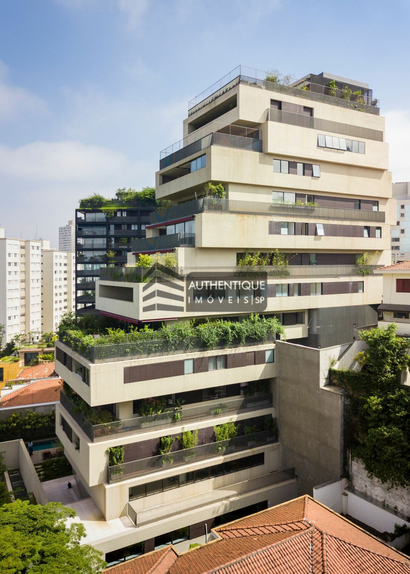 Apartamento à venda com 4 quartos, 305m² - Foto 1