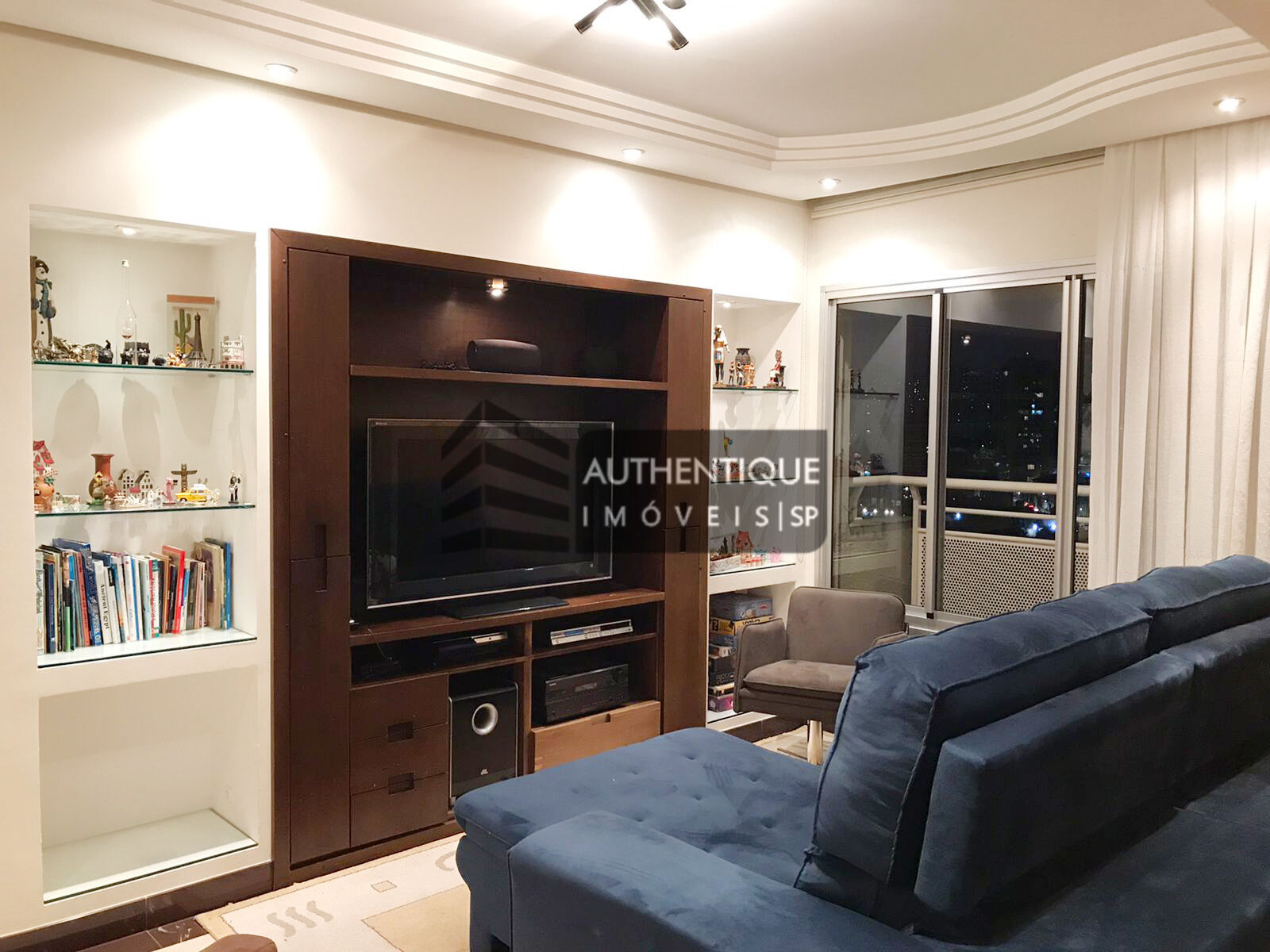 Apartamento à venda com 3 quartos, 94m² - Foto 1