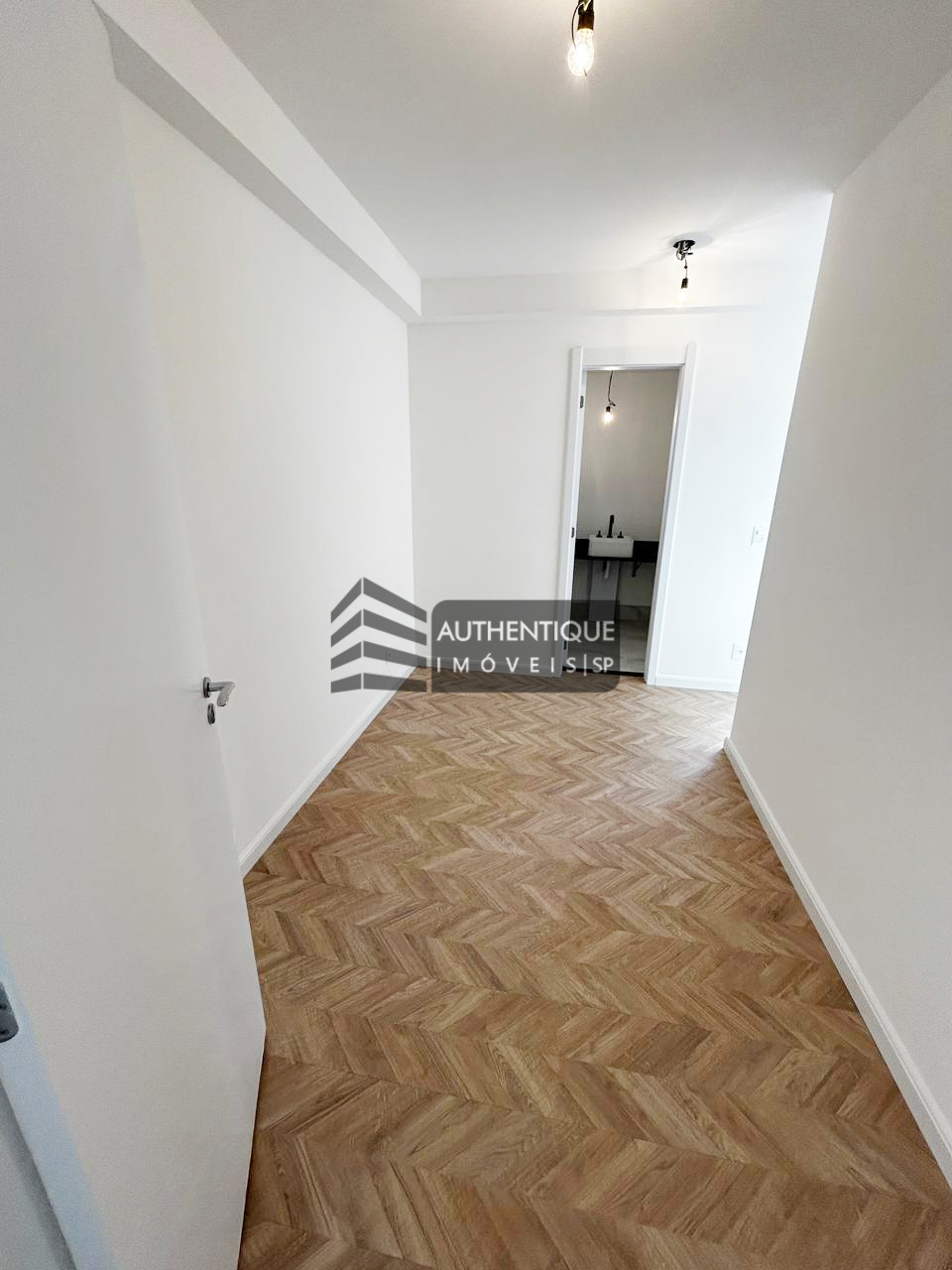 Apartamento à venda com 3 quartos, 119m² - Foto 18