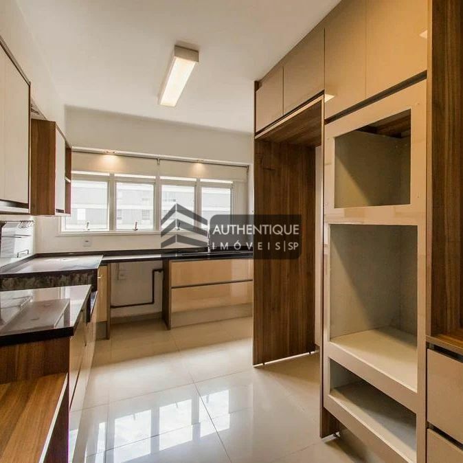 Apartamento à venda com 3 quartos, 237m² - Foto 22