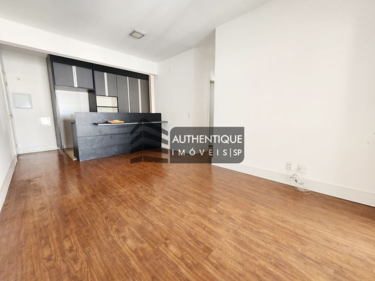 Apartamento à venda com 3 quartos, 94m² - Foto 2