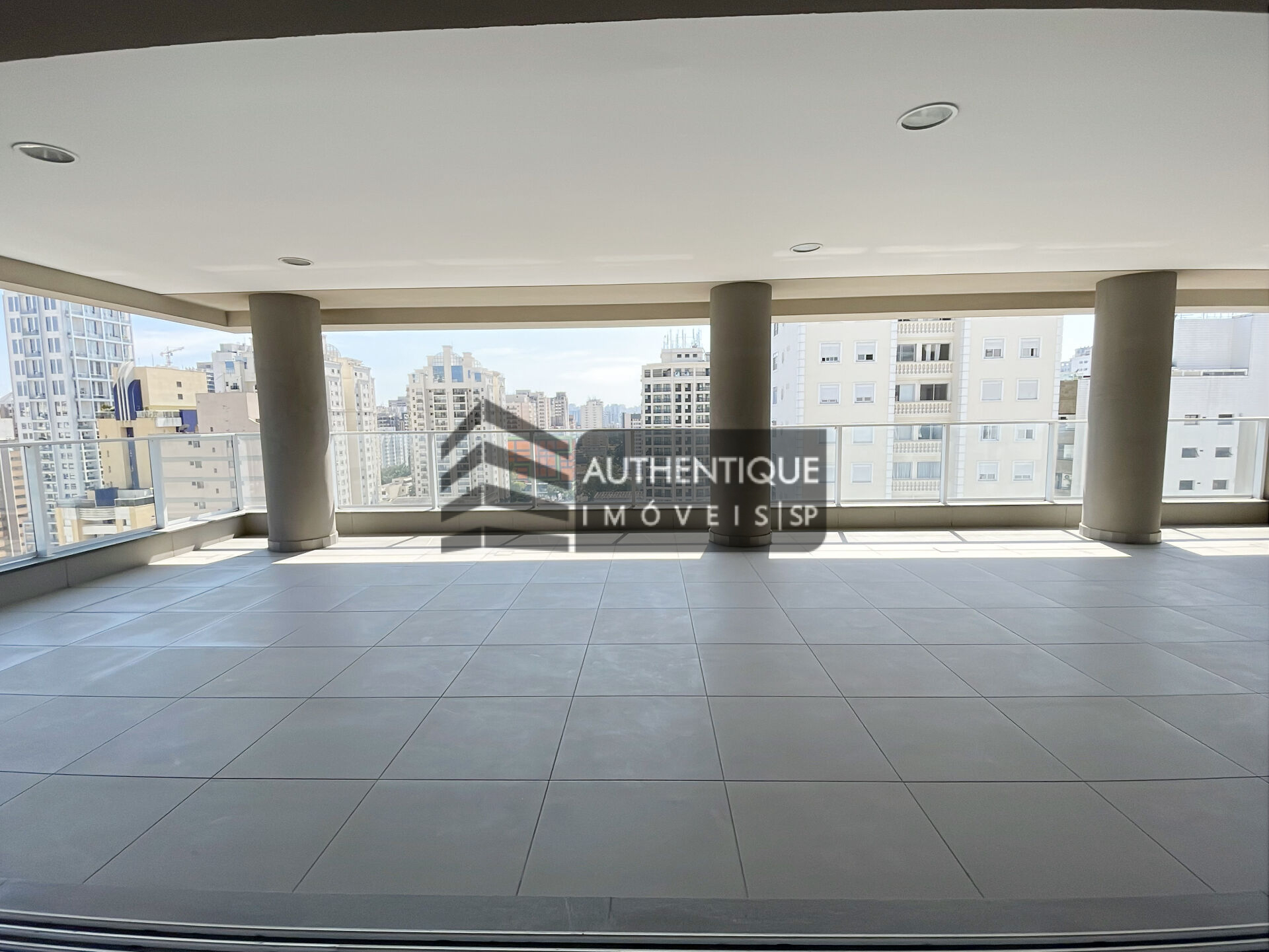 Apartamento à venda com 4 quartos, 278m² - Foto 2