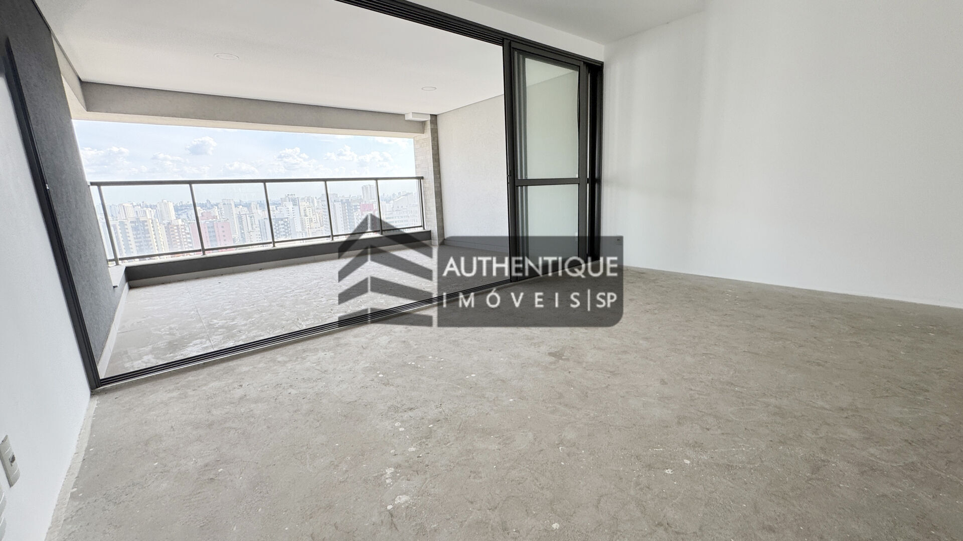 Apartamento à venda com 3 quartos, 166m² - Foto 2