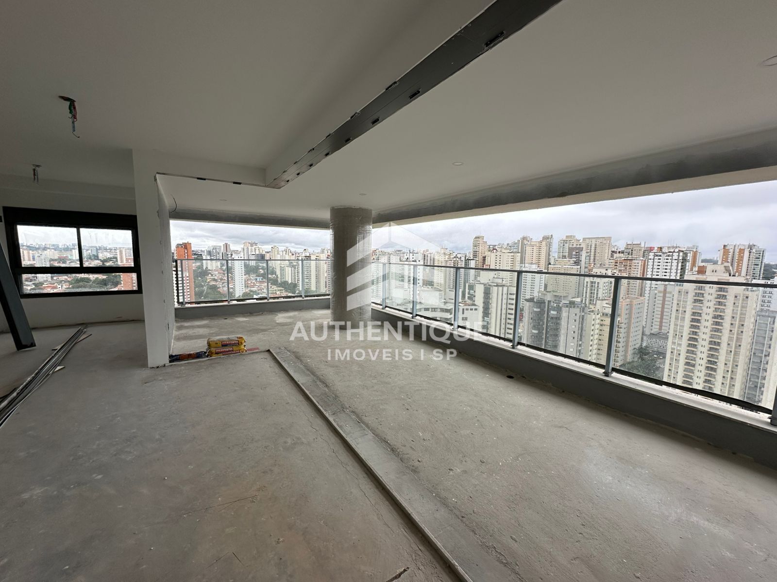 Apartamento, 4 quartos, 211 m² - Foto 1