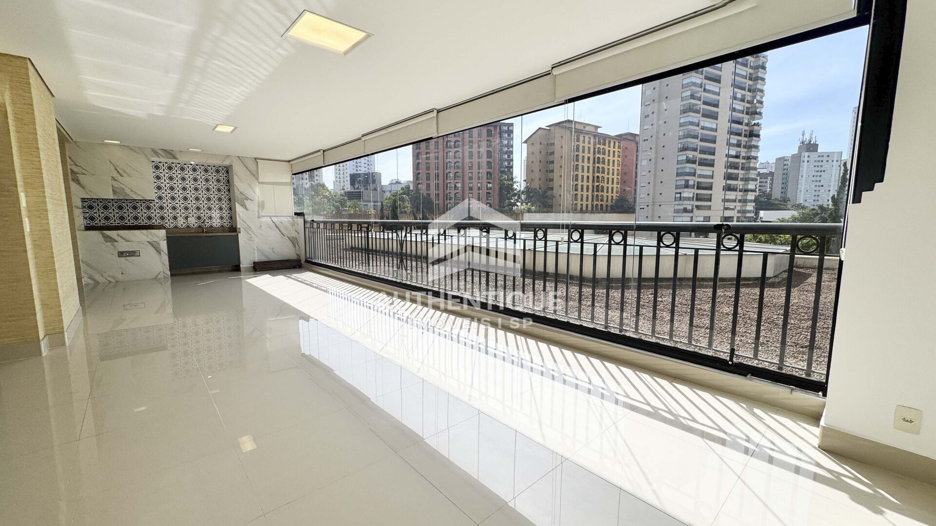 Apartamento, 4 quartos, 247 m² - Foto 1