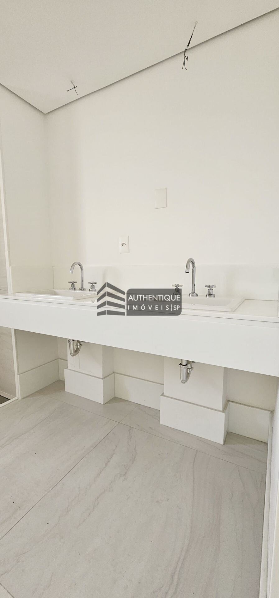 Apartamento à venda com 3 quartos, 209m² - Foto 21