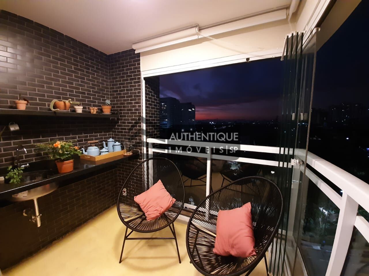 Apartamento à venda com 2 quartos, 69m² - Foto 1