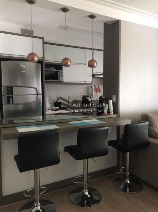 Apartamento à venda com 2 quartos, 76m² - Foto 2