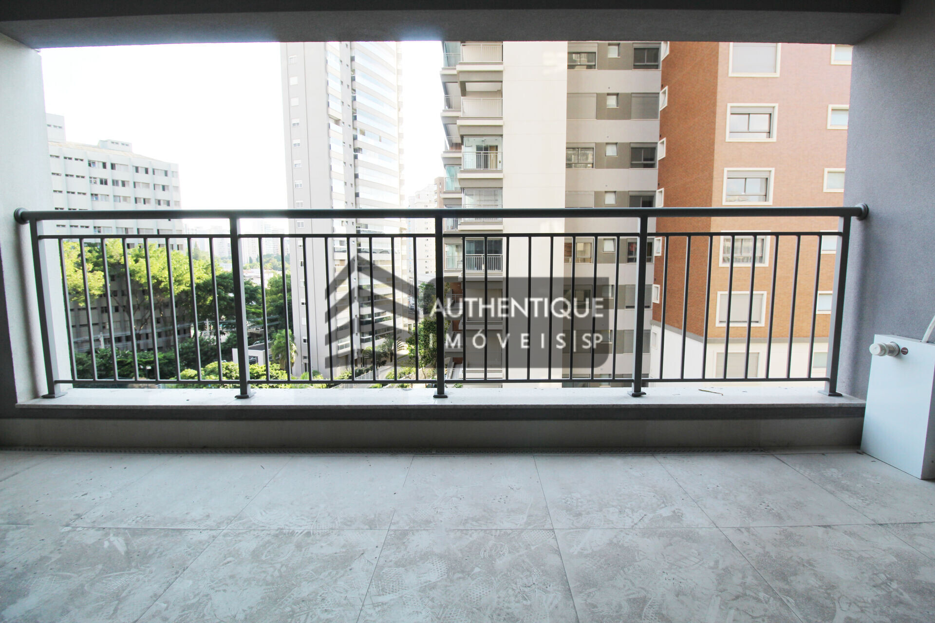 Apartamento à venda com 2 quartos, 77m² - Foto 3