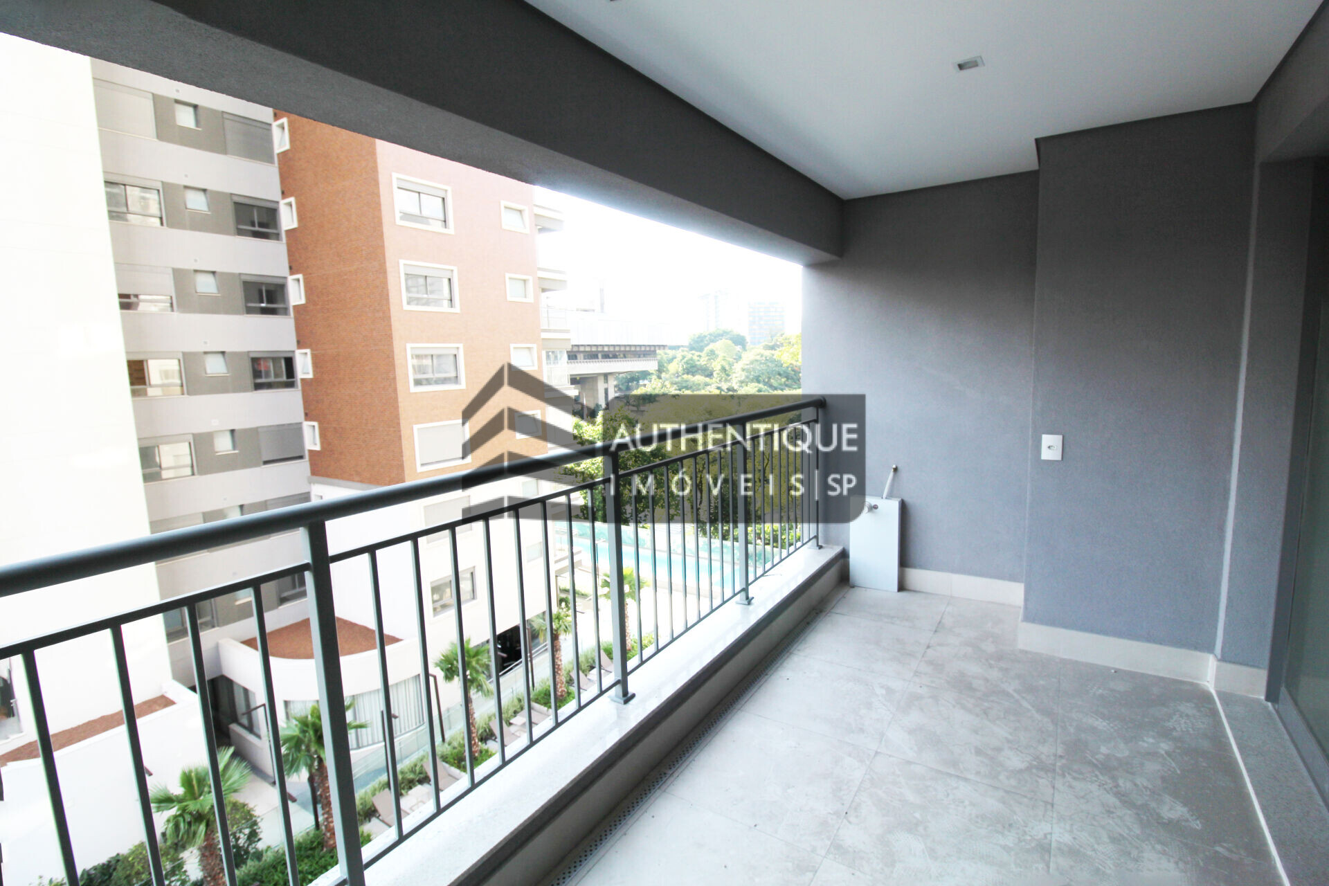 Apartamento à venda com 2 quartos, 77m² - Foto 2