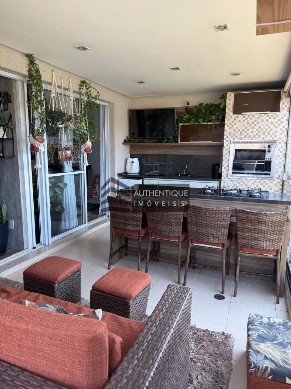 Apartamento à venda com 3 quartos, 106m² - Foto 2