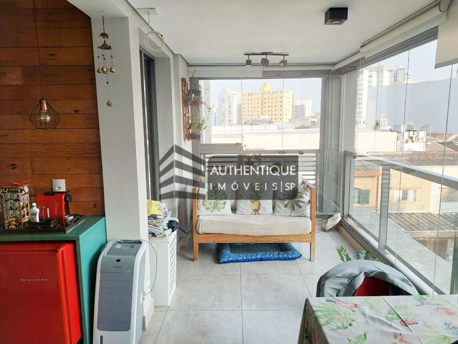 Apartamento à venda com 2 quartos, 68m² - Foto 1