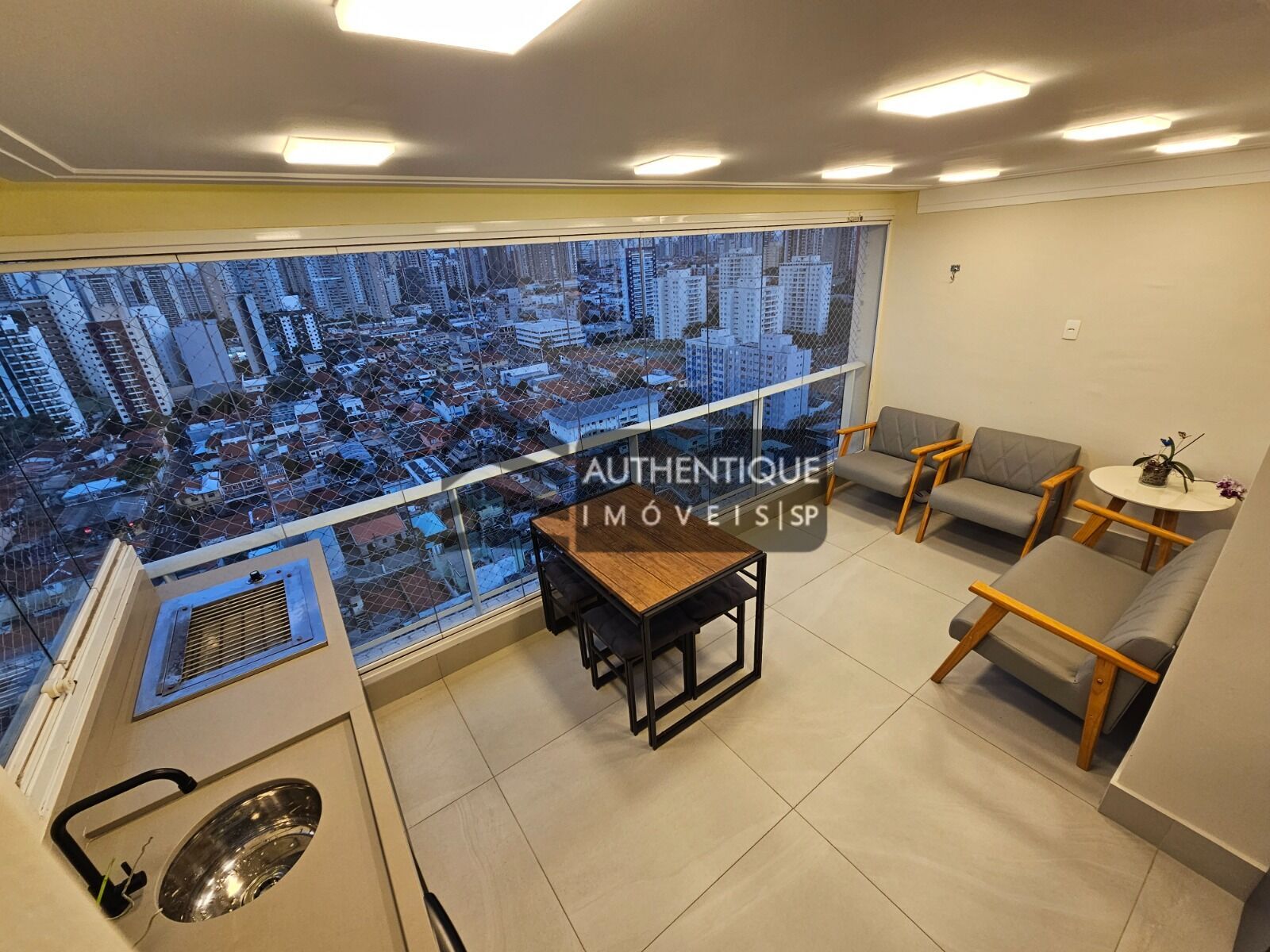 Apartamento à venda com 2 quartos, 72m² - Foto 4