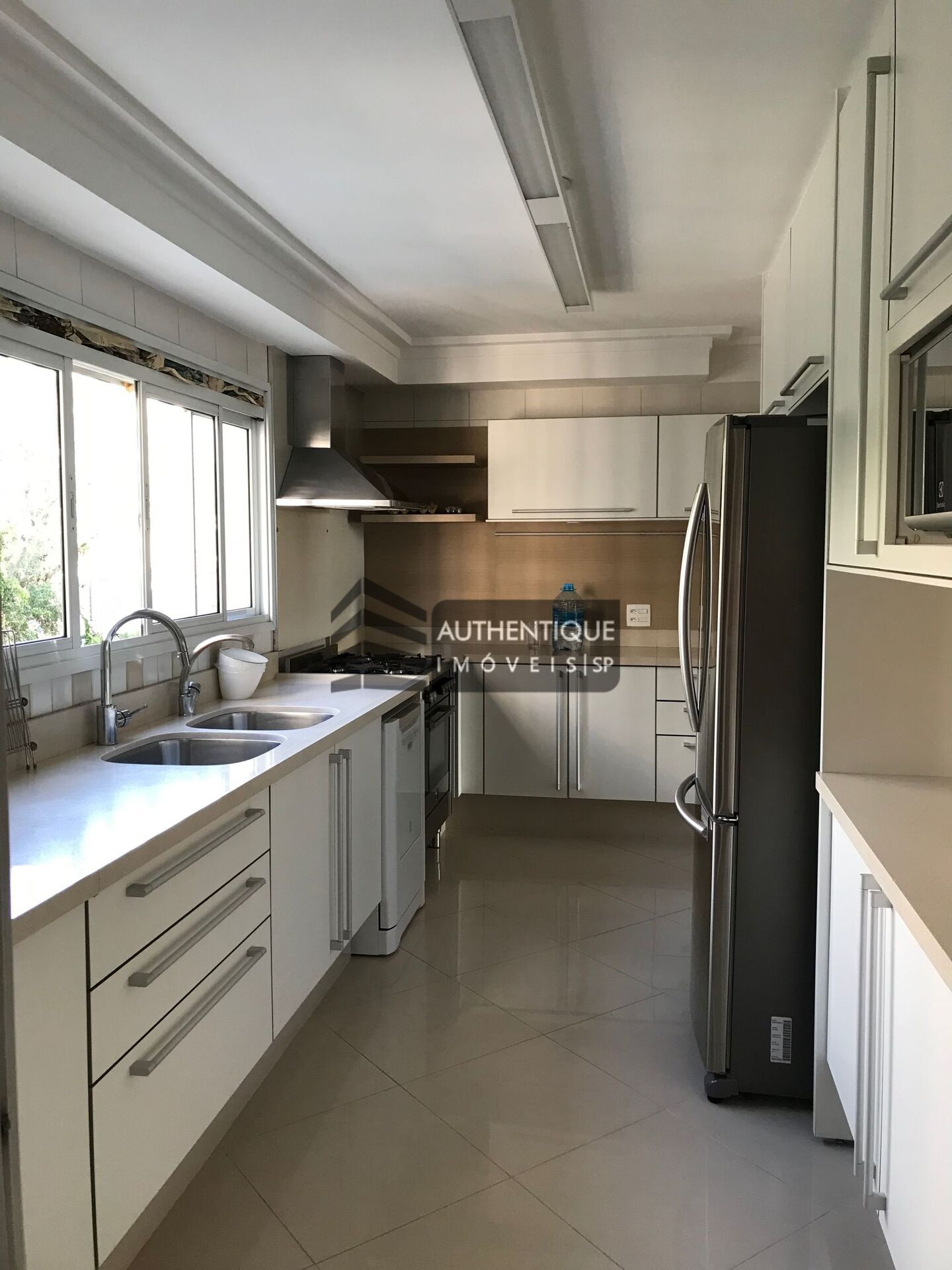 Apartamento à venda com 4 quartos, 230m² - Foto 14