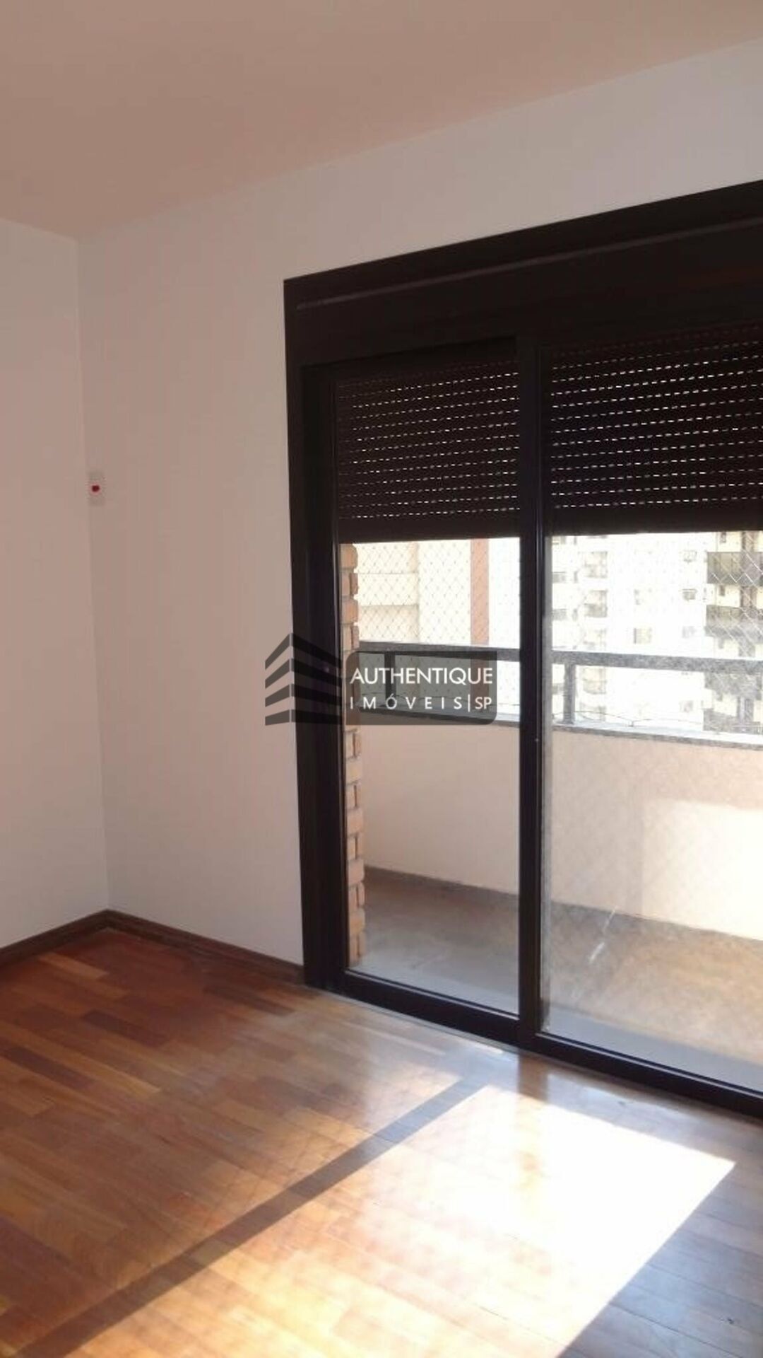 Apartamento à venda com 4 quartos, 204m² - Foto 17