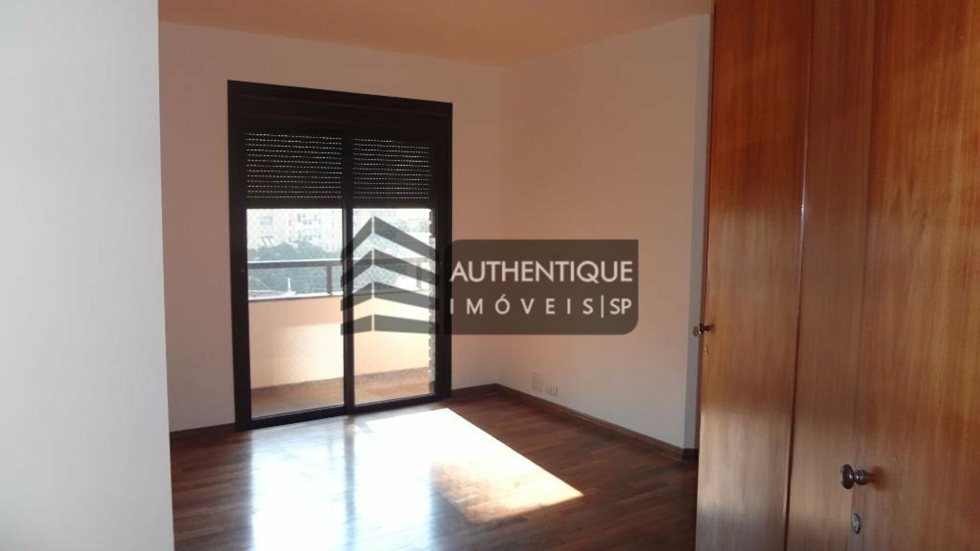 Apartamento à venda com 4 quartos, 204m² - Foto 18