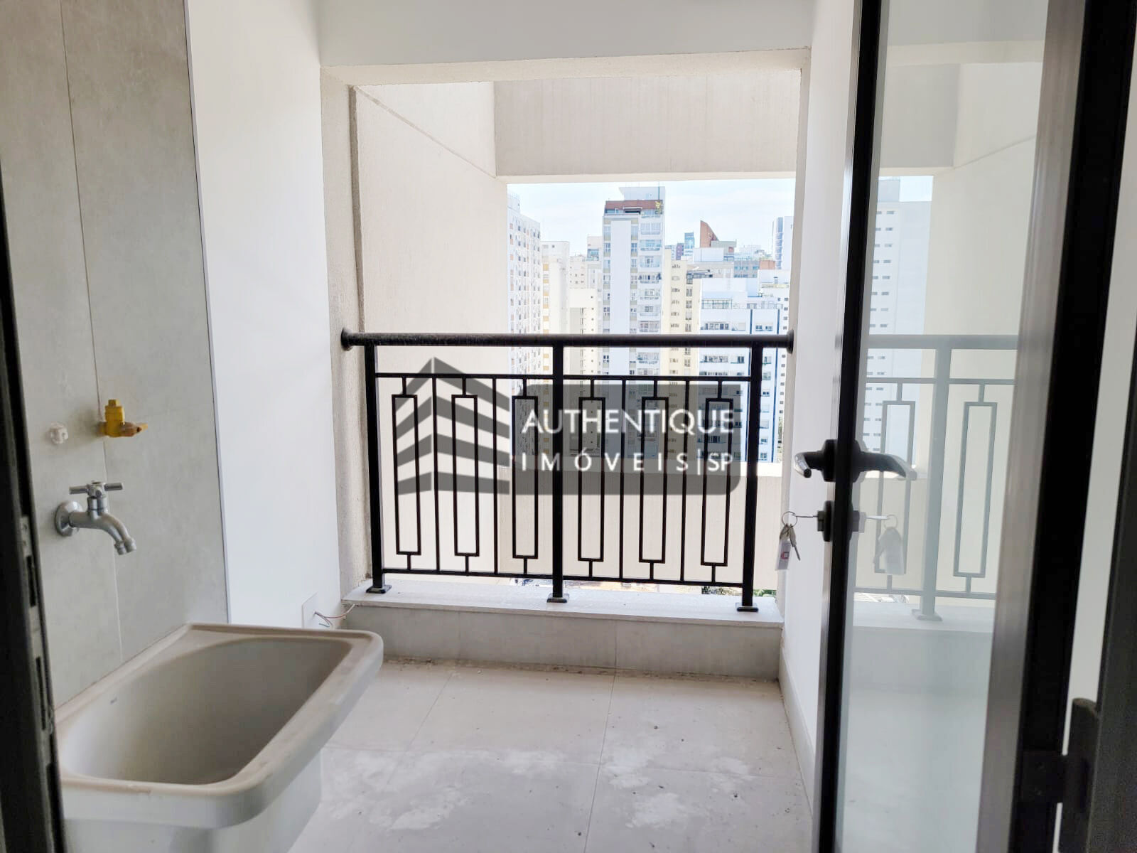 Apartamento à venda com 3 quartos, 149m² - Foto 9