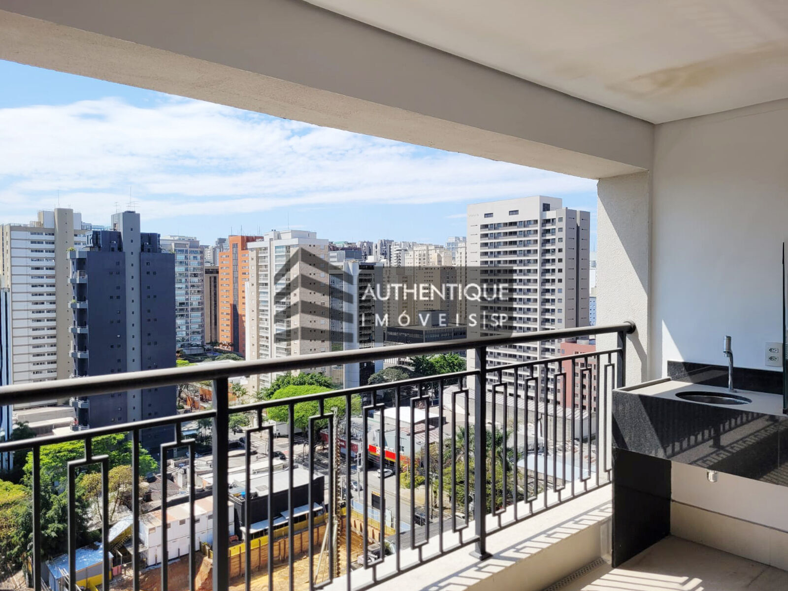 Apartamento à venda com 3 quartos, 149m² - Foto 4