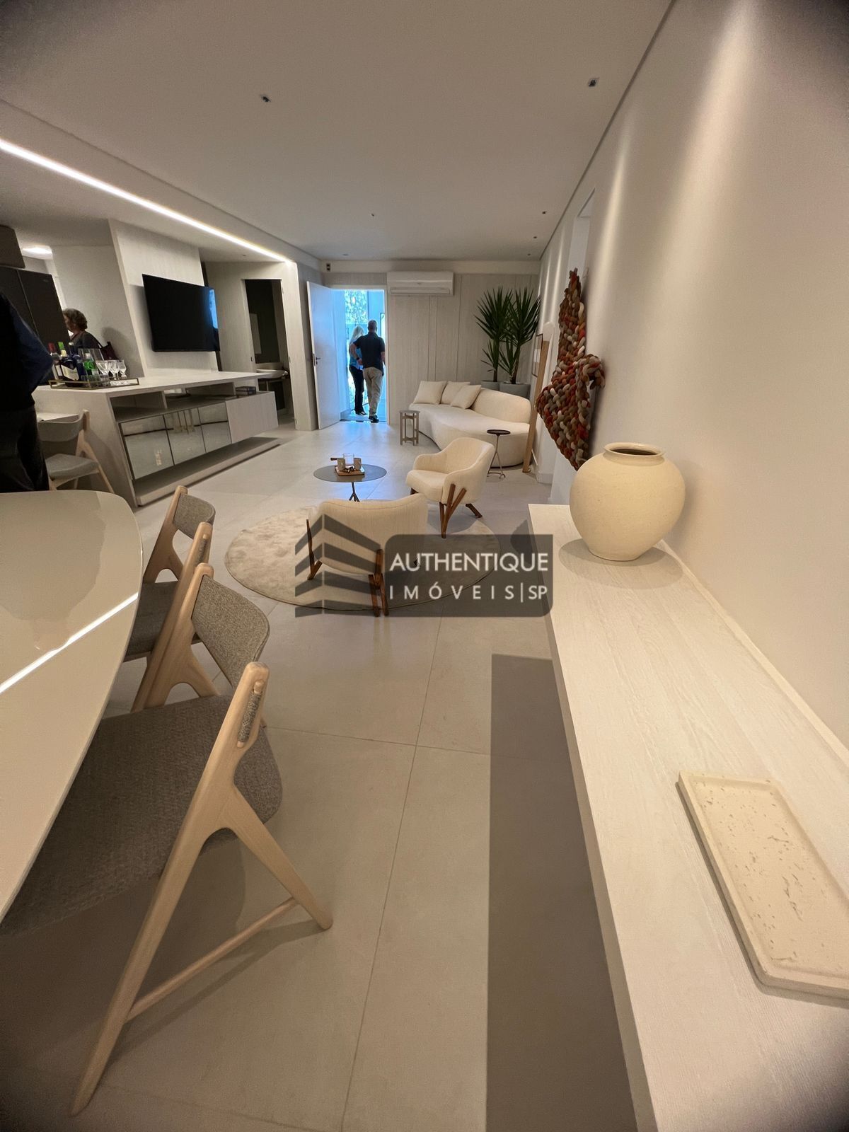 Apartamento à venda com 3 quartos, 109m² - Foto 3