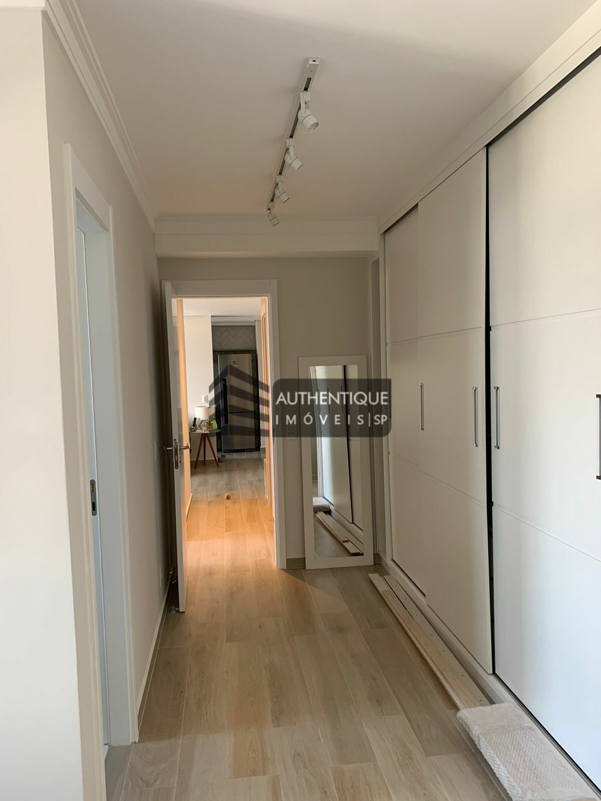 Apartamento à venda com 2 quartos, 79m² - Foto 42