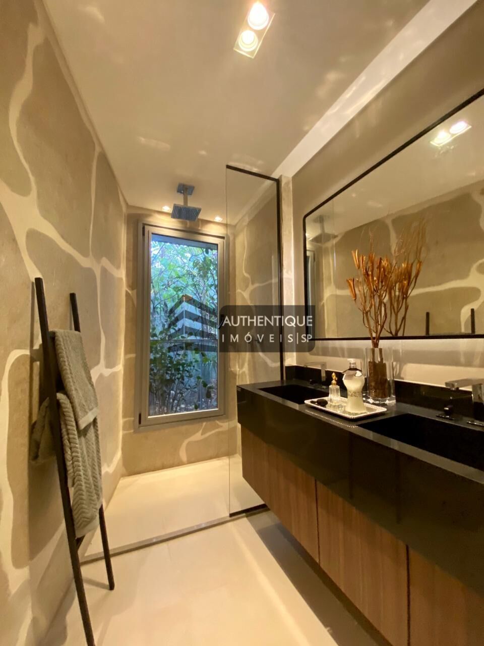 Apartamento à venda com 4 quartos, 197m² - Foto 25