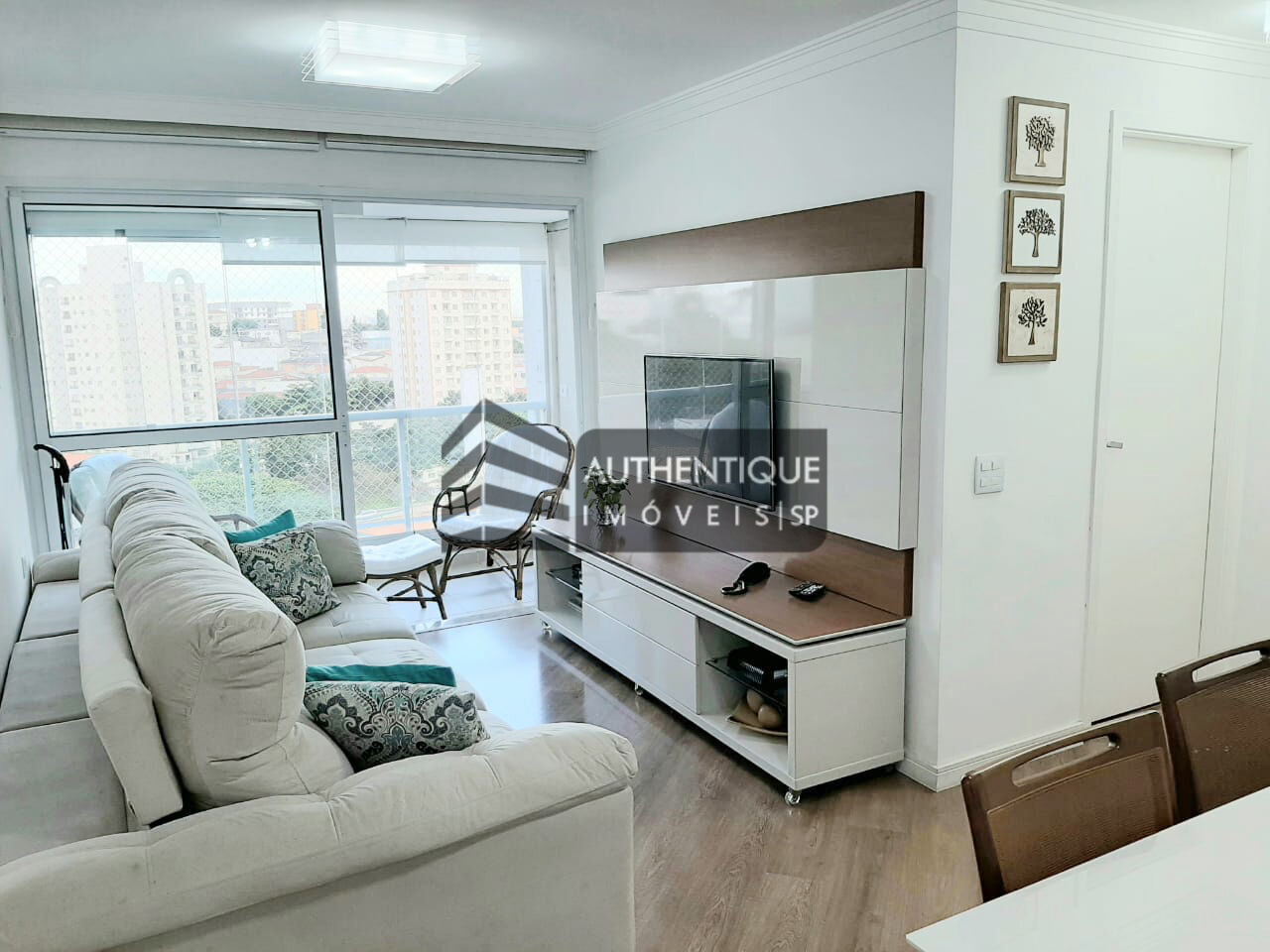 Apartamento à venda com 2 quartos, 63m² - Foto 2