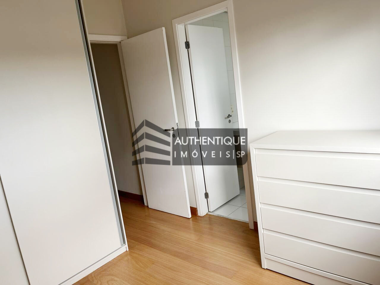 Apartamento à venda com 3 quartos, 142m² - Foto 12