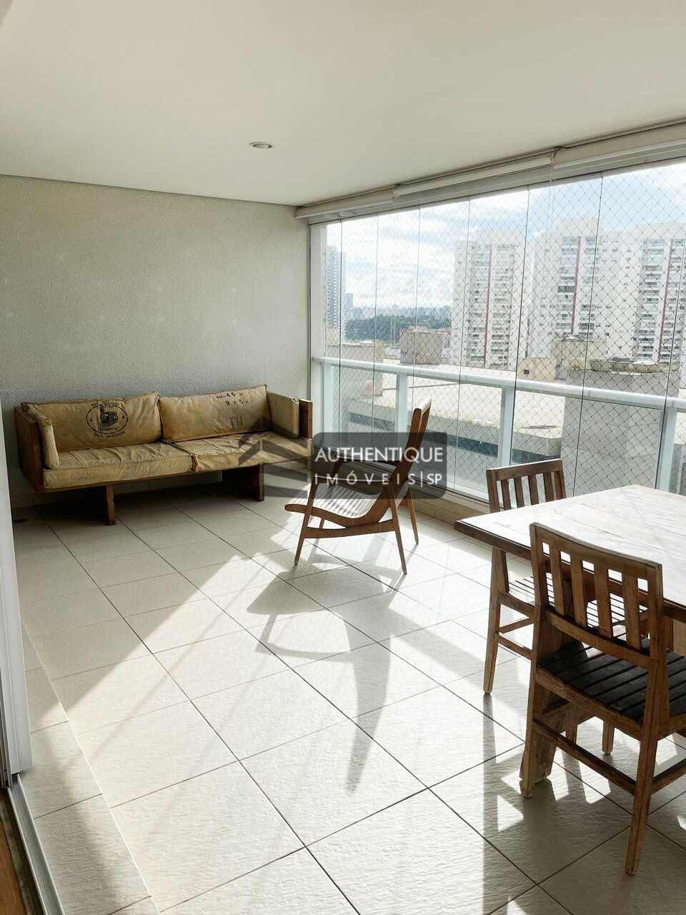 Apartamento à venda com 3 quartos, 142m² - Foto 3