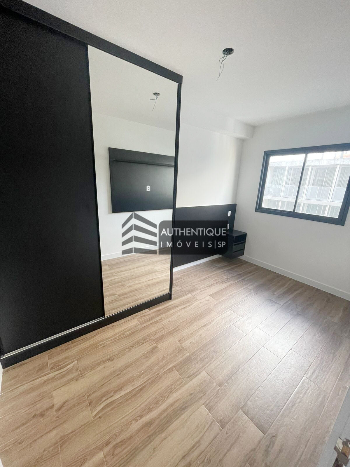 Apartamento à venda com 1 quarto, 33m² - Foto 4