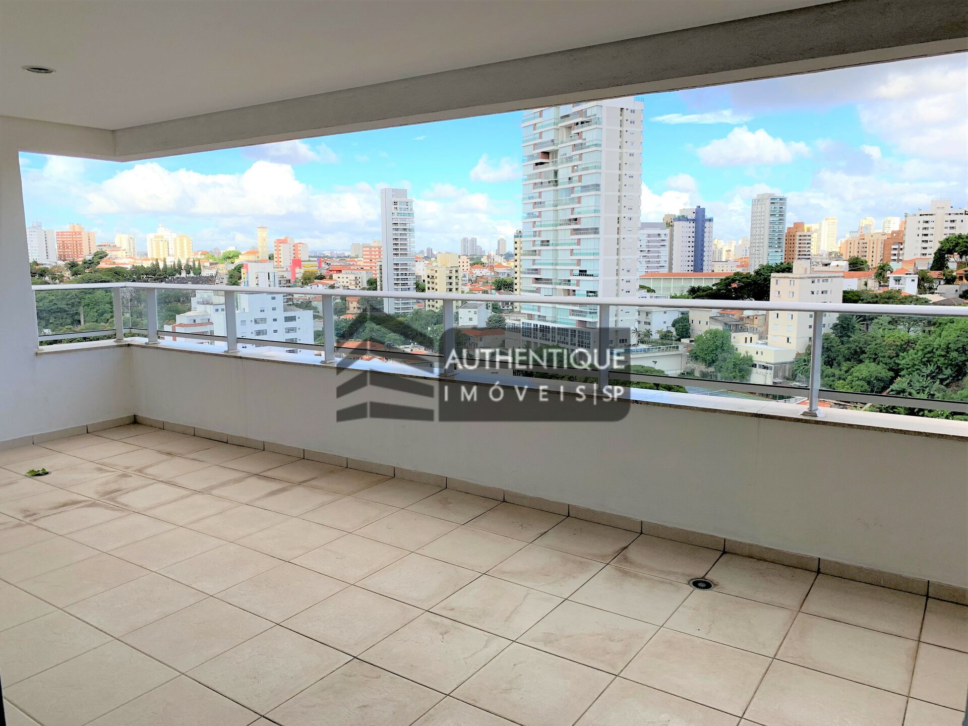 Apartamento à venda com 3 quartos, 100m² - Foto 1