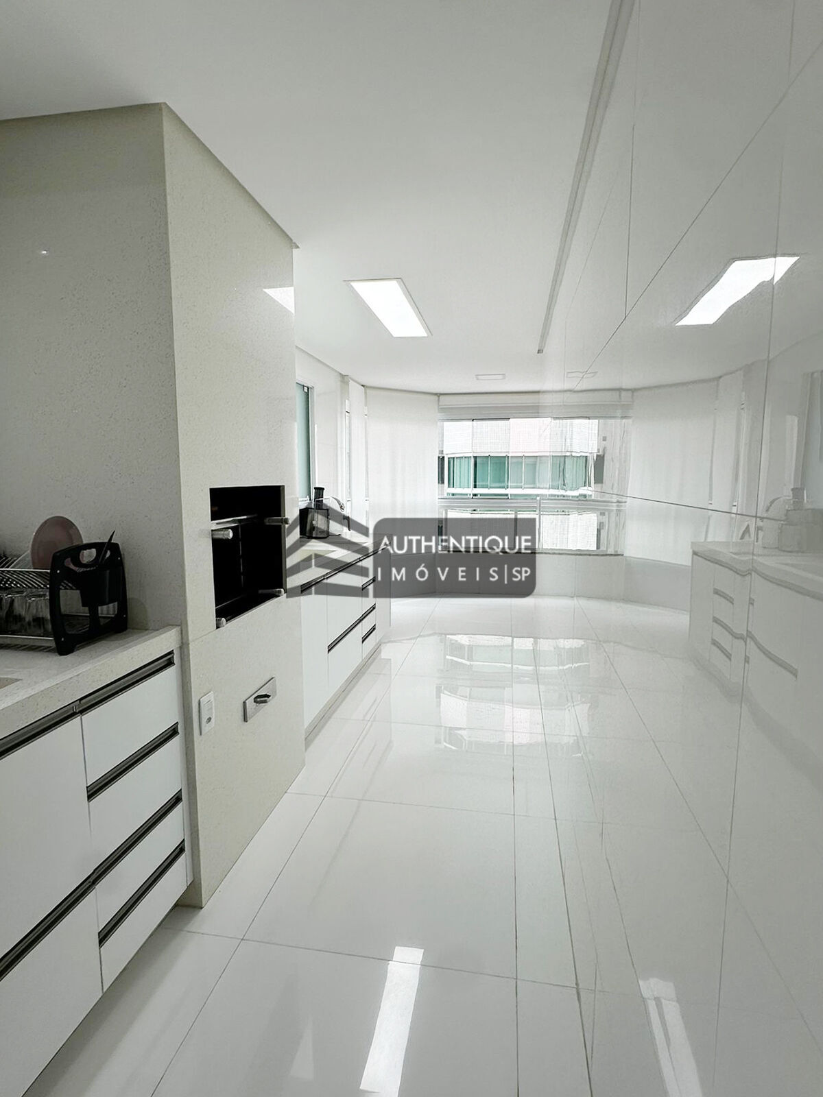 Apartamento à venda com 3 quartos, 150m² - Foto 5