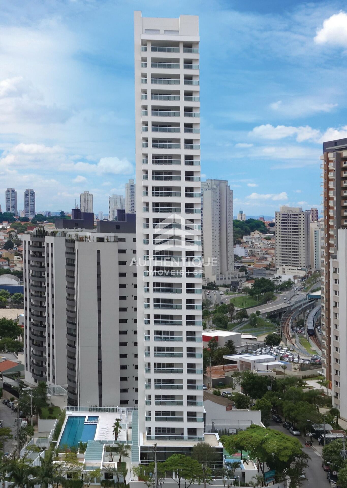 Apartamento, 4 quartos, 246 m² - Foto 1