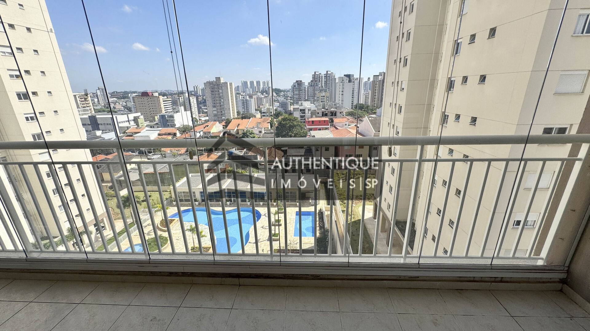 Apartamento à venda com 2 quartos, 80m² - Foto 1